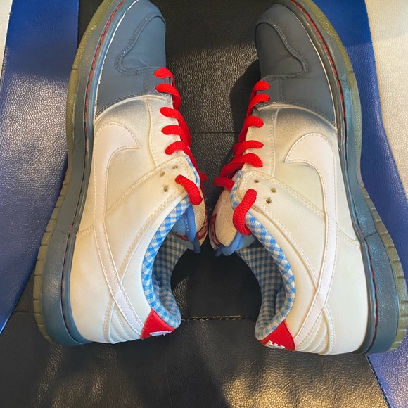 Dorothy SB Dunk - Picture 4 of 10